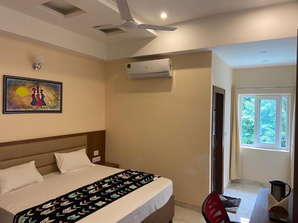 Hotel Tulsi Villa Dehradun Exteriör bild